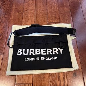 Burberry pouch